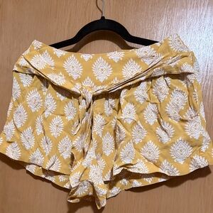 Lucy Love High Waist Shorts in Yellow and White